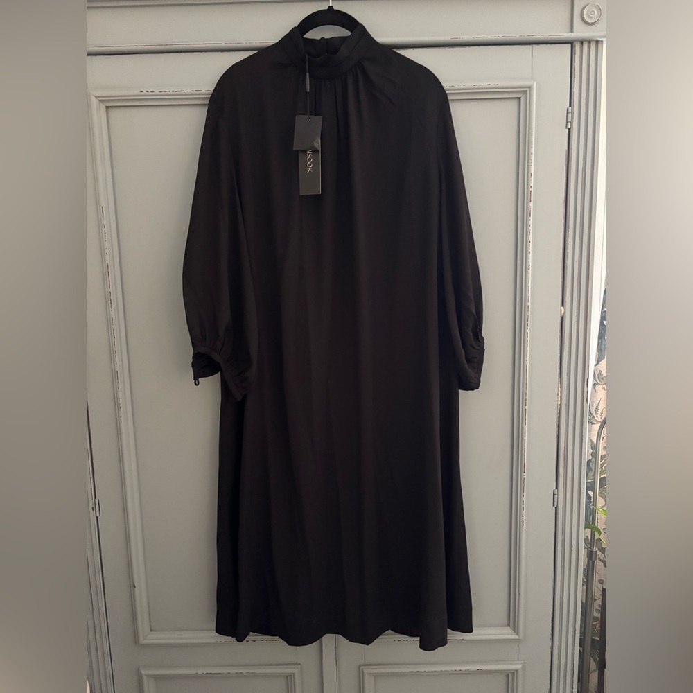 Gorgeous elegant dress by Misook